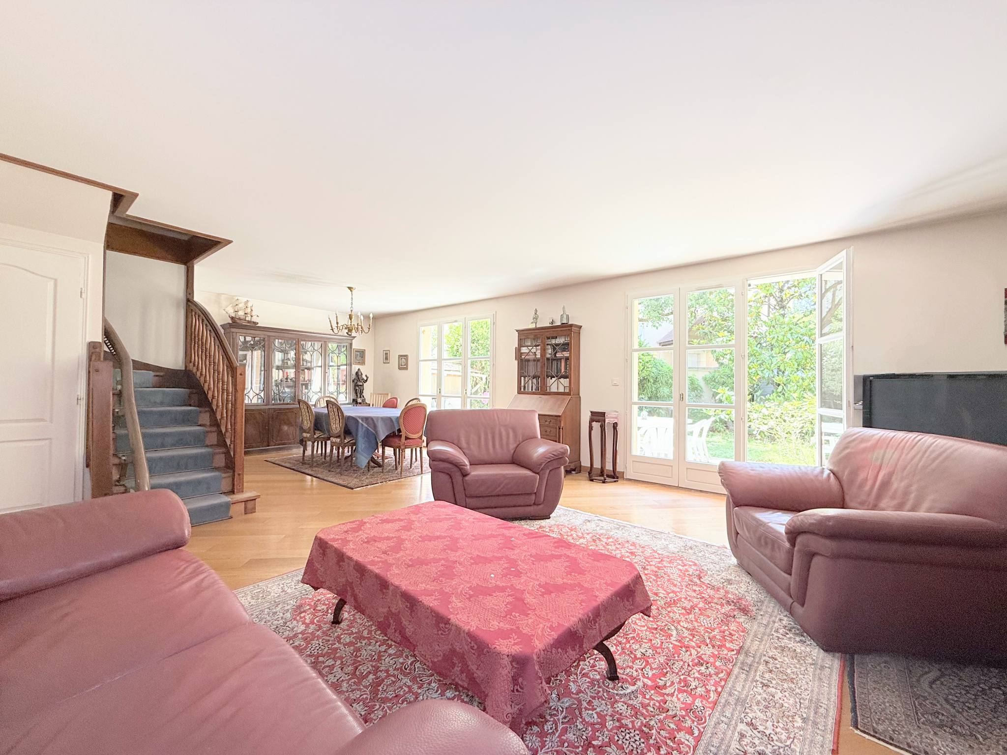 Maison 190 m2 avec jardin Sud/Ouest dans le domaine recherché de l'Impératrice, Rueil-Malmaison