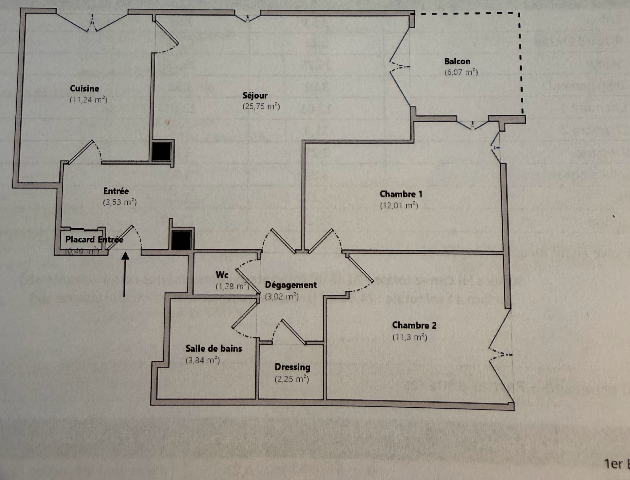 Grand 3 pièces avec terrasse, box et cave, à deux pas du centre-ville
