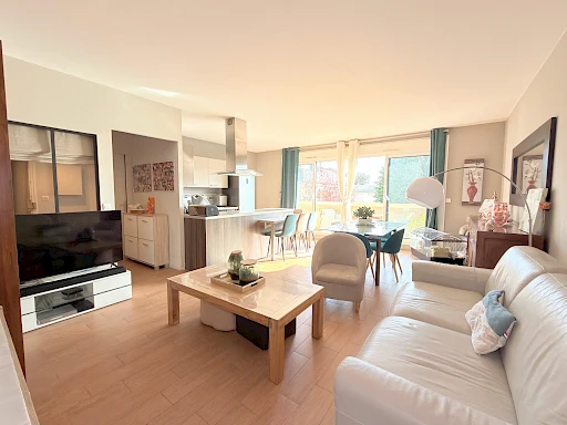 Appartement 4 pièces avec terrasse et box - 3