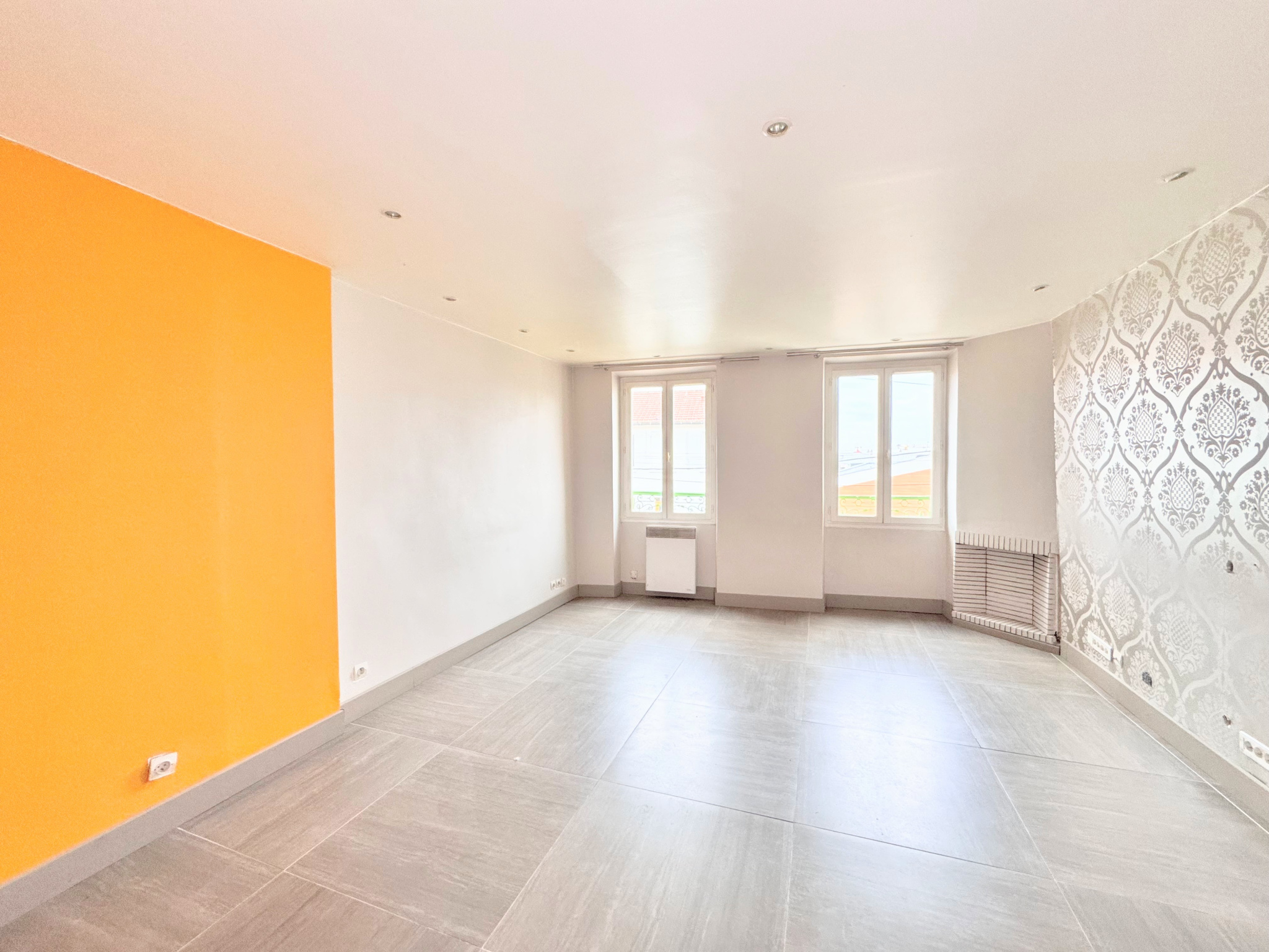 MAISON DE VILLE   2 CHAMBRES   CŒUR DE VILLE