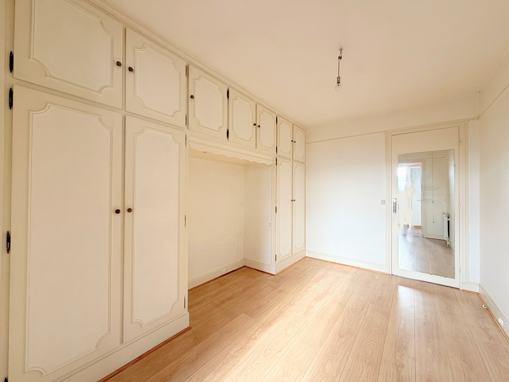 Maison limite Suresnes   Parcelle 367 m2