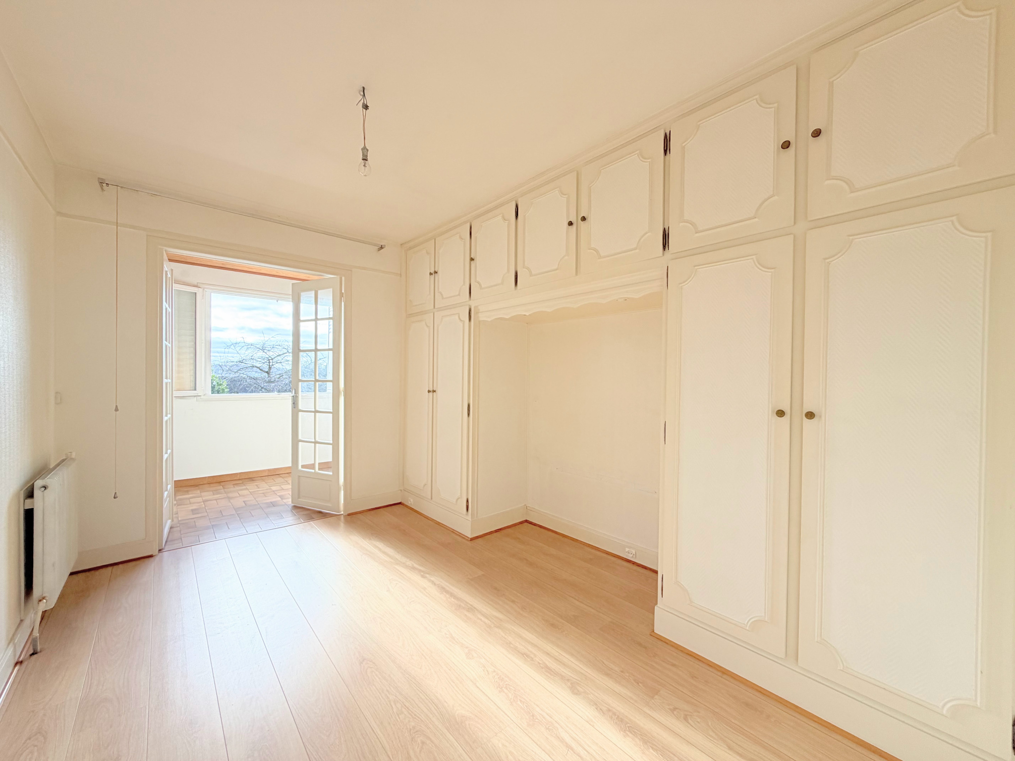 Maison limite Suresnes   Parcelle 367 m2