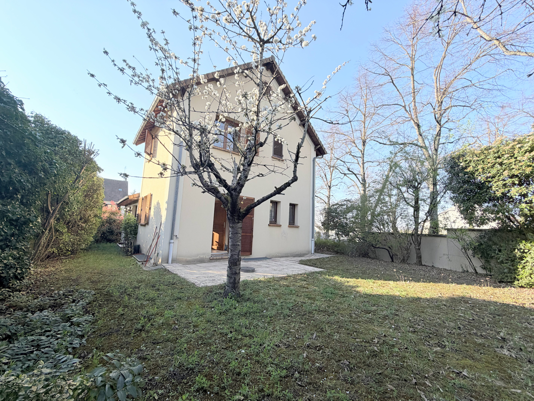 MAISON 7 PIÈCES BUZENVAL