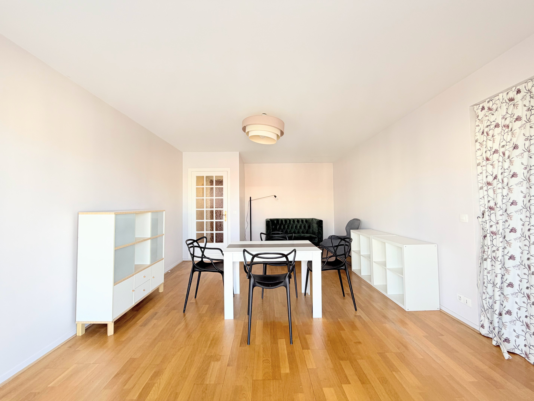 2 pièces en location meublée entre RER et centre-ville