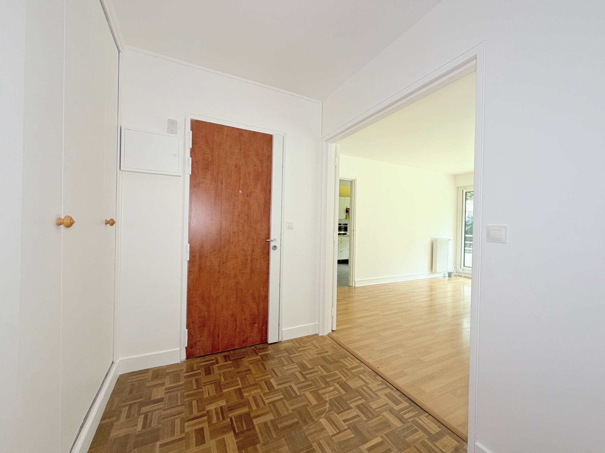 4 PIÈCES, 2 BALCONS, CAVE ET PARKING   BOIS-PRÉAU