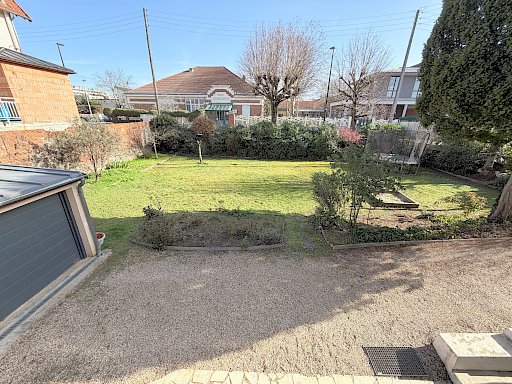 MAISON ENTRE CENTRE-VILLE ET RER A - PARCELLE DE 602 m2