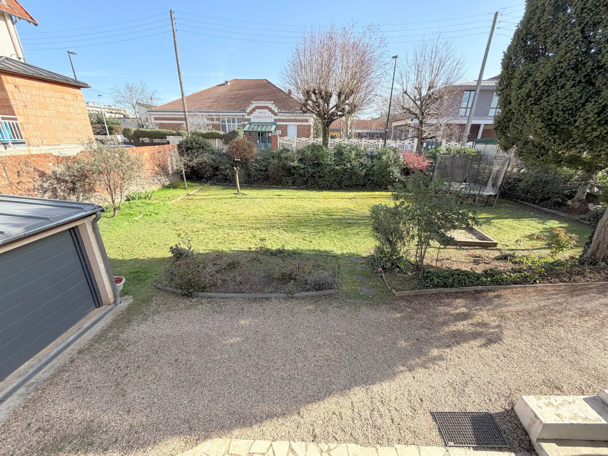 MAISON ENTRE CENTRE-VILLE ET RER A - PARCELLE DE 602 m2