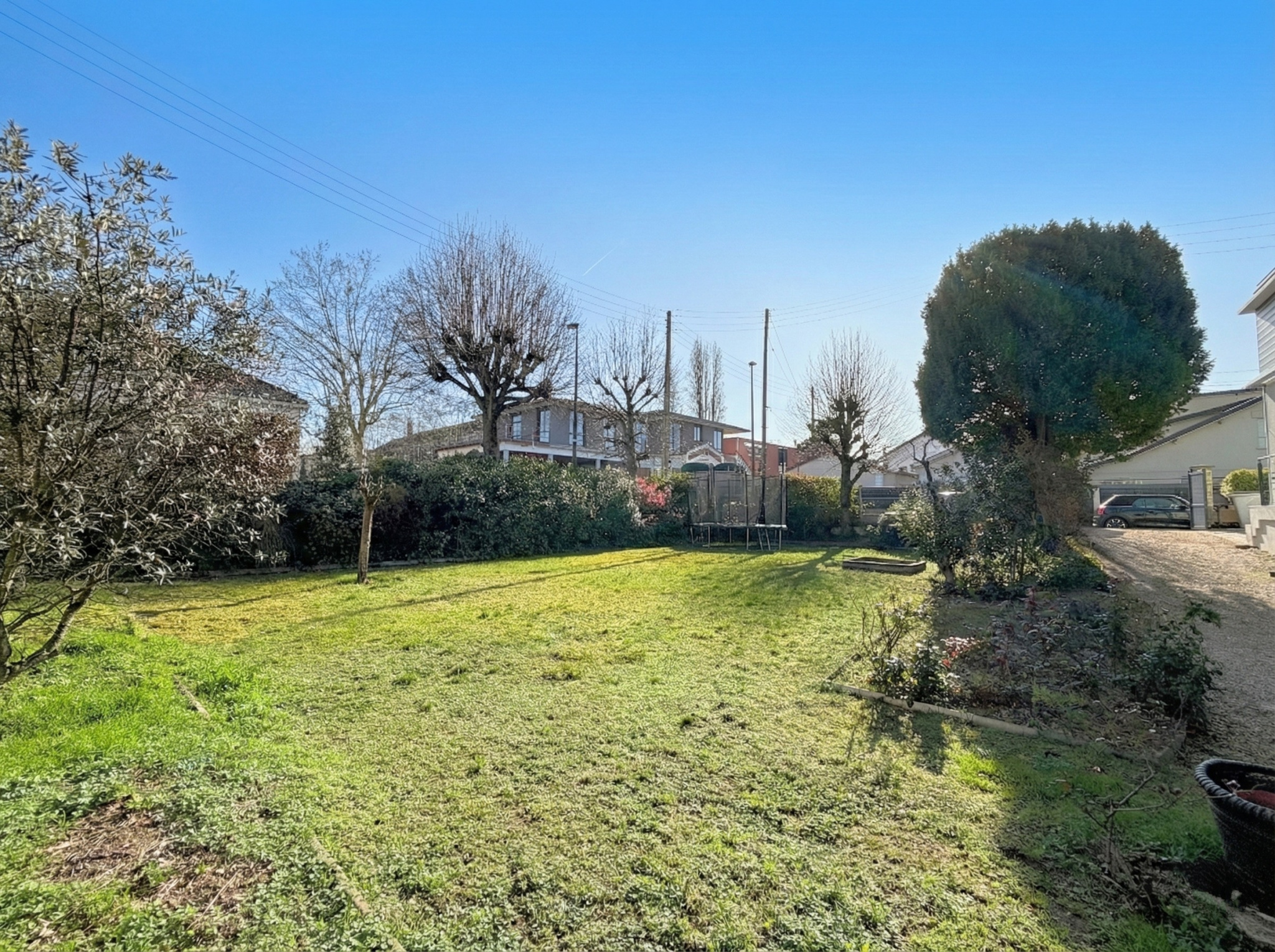 MAISON ENTRE CENTRE-VILLE ET RER A - PARCELLE DE 602 m2