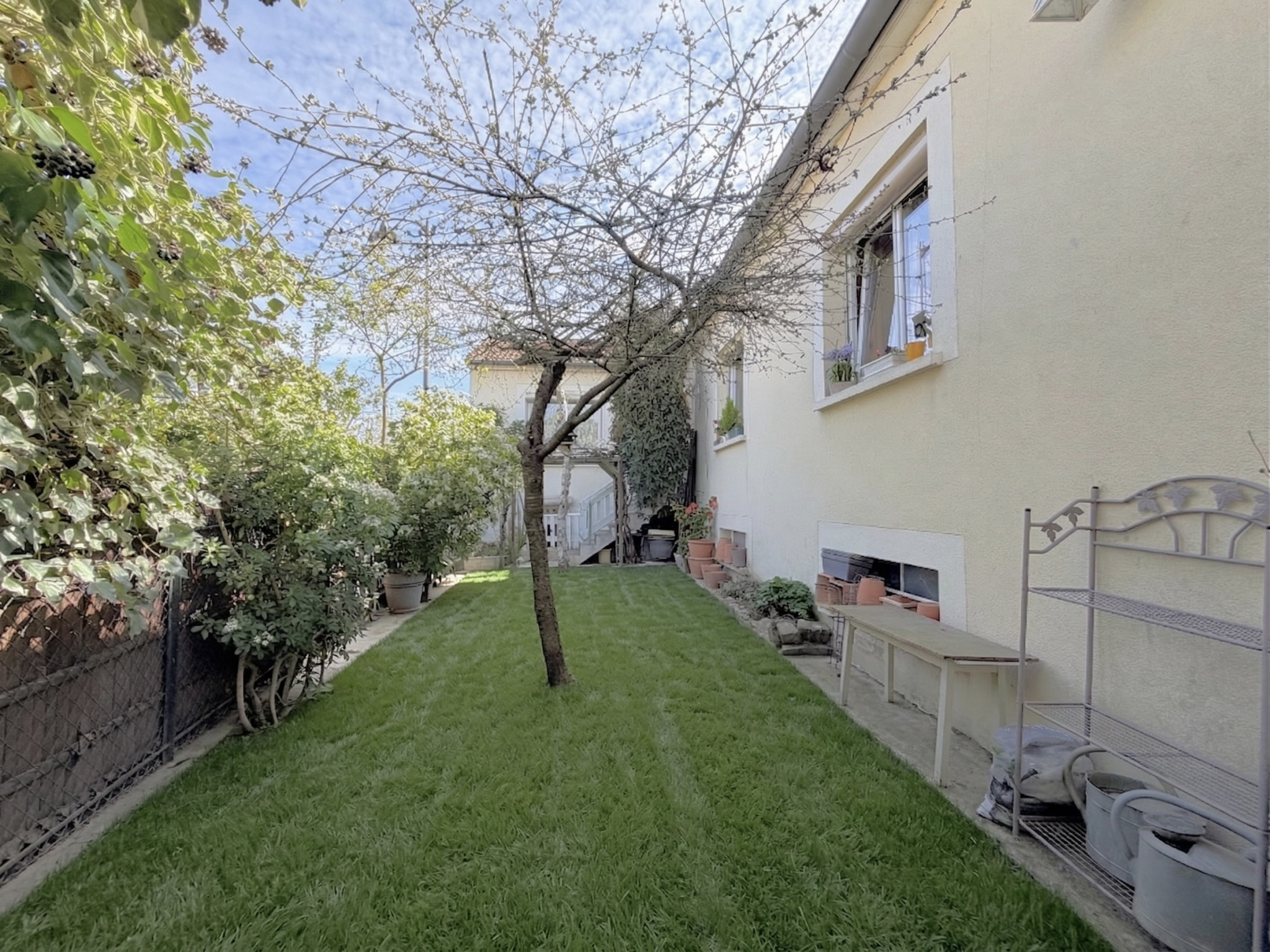 MAISON 4 CHAMBRES AU CALME À PROXIMITÉ DE LA PLACE BESCHE