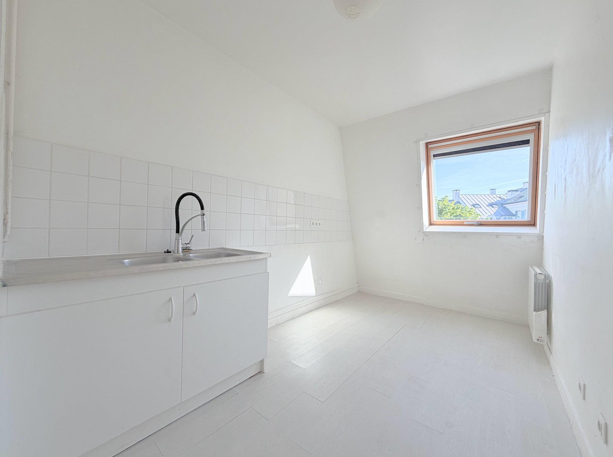 3 pièces avec parking, dernier étage, cœur de ville   DPE C