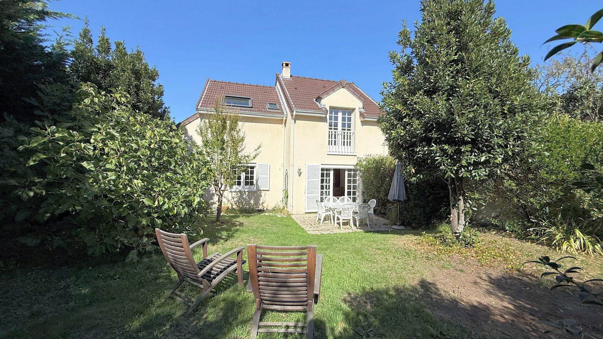 MAISON - BUZENVAL