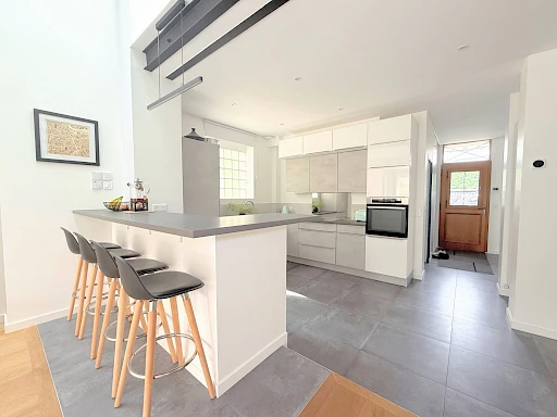 Maison en location meublée, 182 m2, 5 chambres, à 5 min à pied du RER A de Rueil - 3