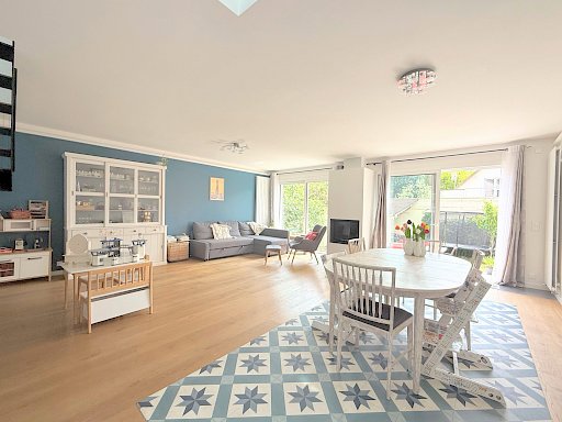 Maison en location meublée, 182 m2, 5 chambres, à 5 min à pied du RER A de Rueil - 1