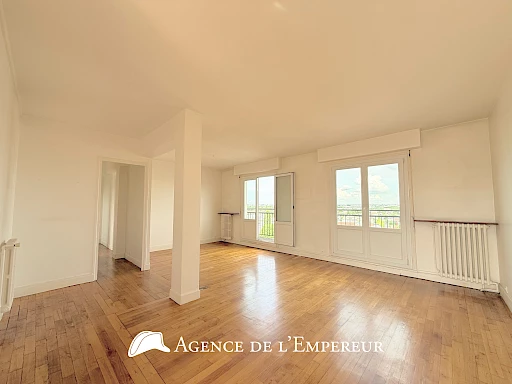3 pièces, 8e et dernier étage avec terrasse, balcon et cave - Centre Ville - 1
