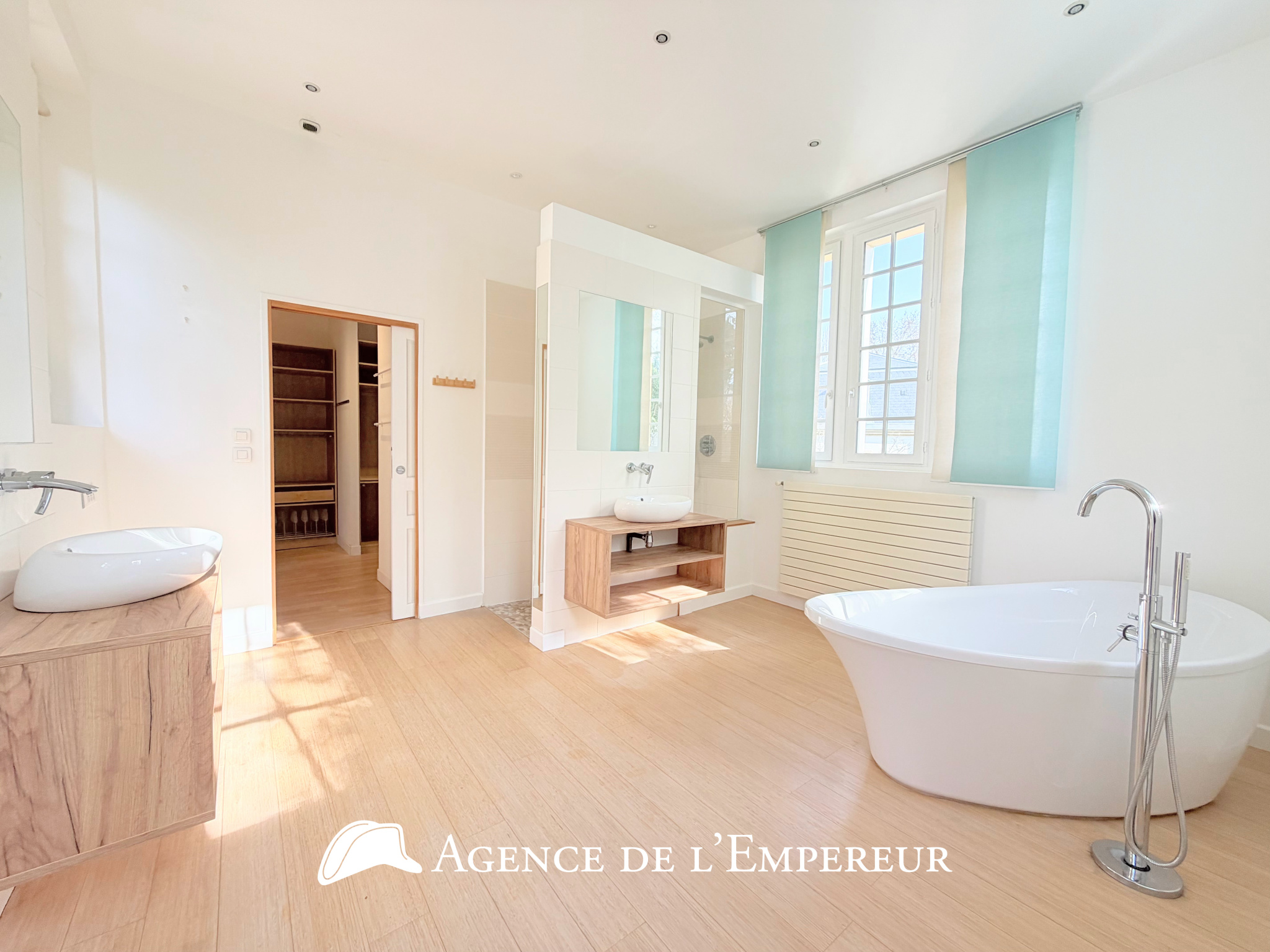Demeure dans le Parc de la Malmaison, parcelle de 3 000 m2