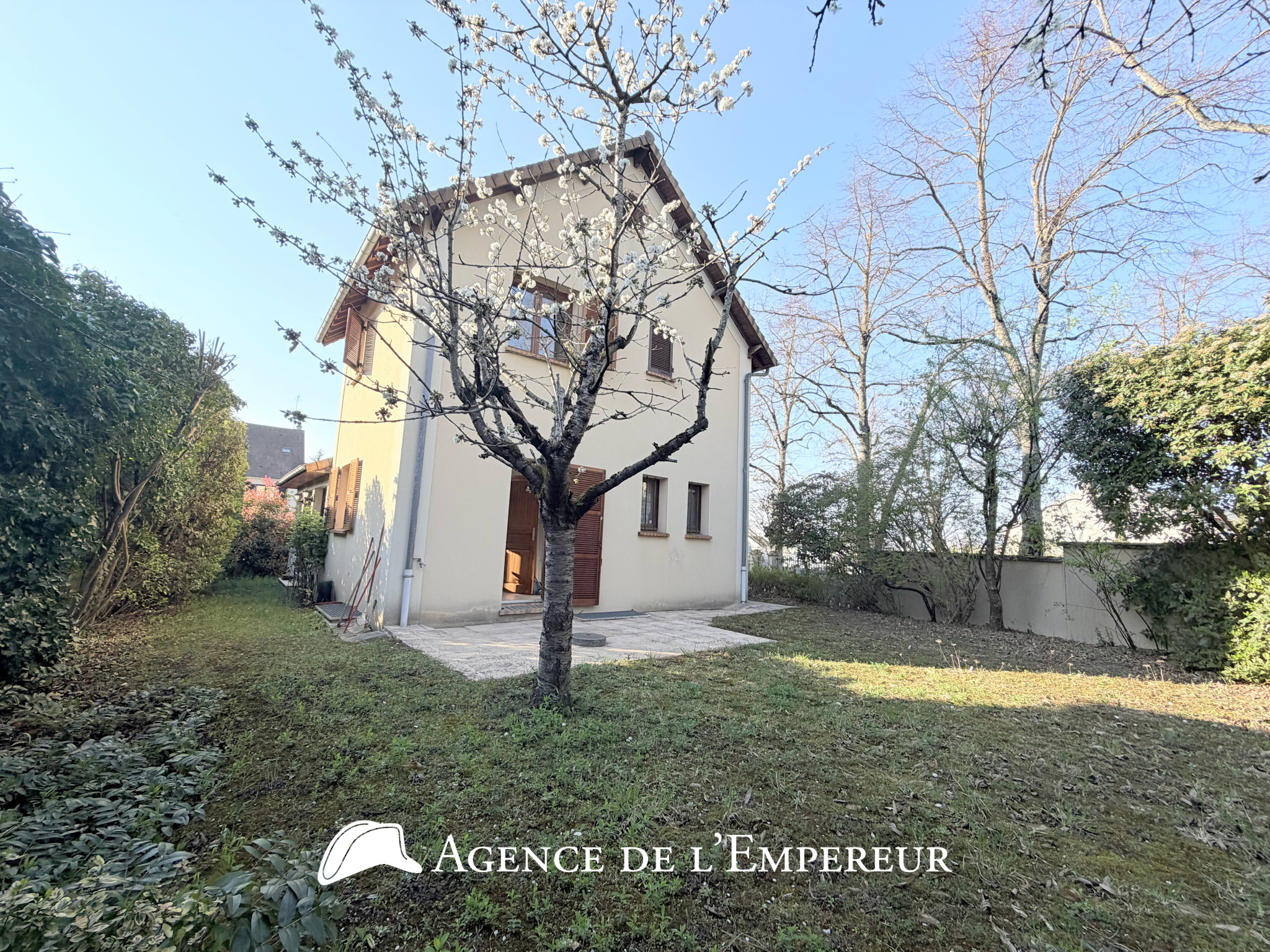 MAISON 7 PIÈCES BUZENVAL