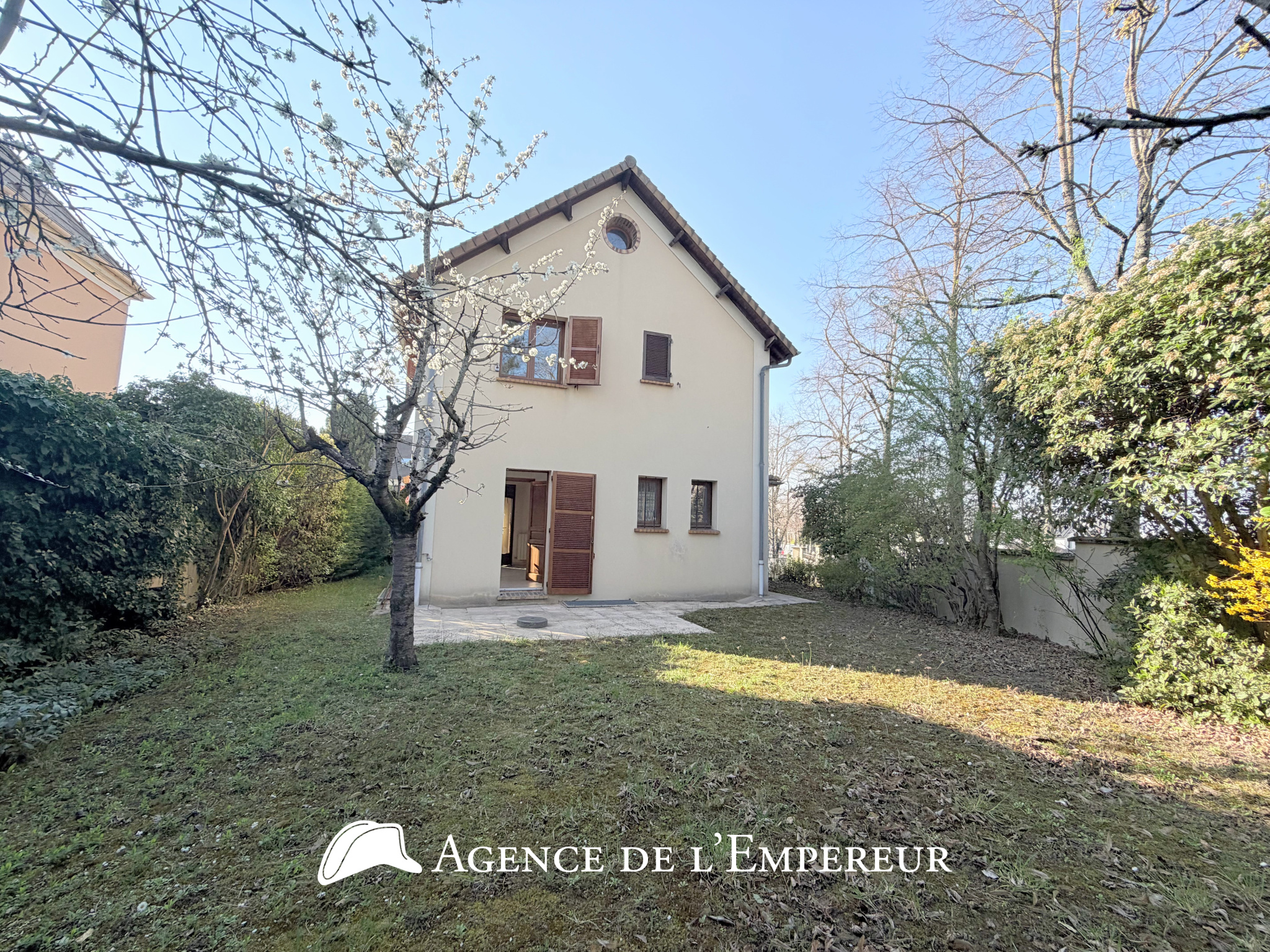 MAISON 7 PIÈCES BUZENVAL