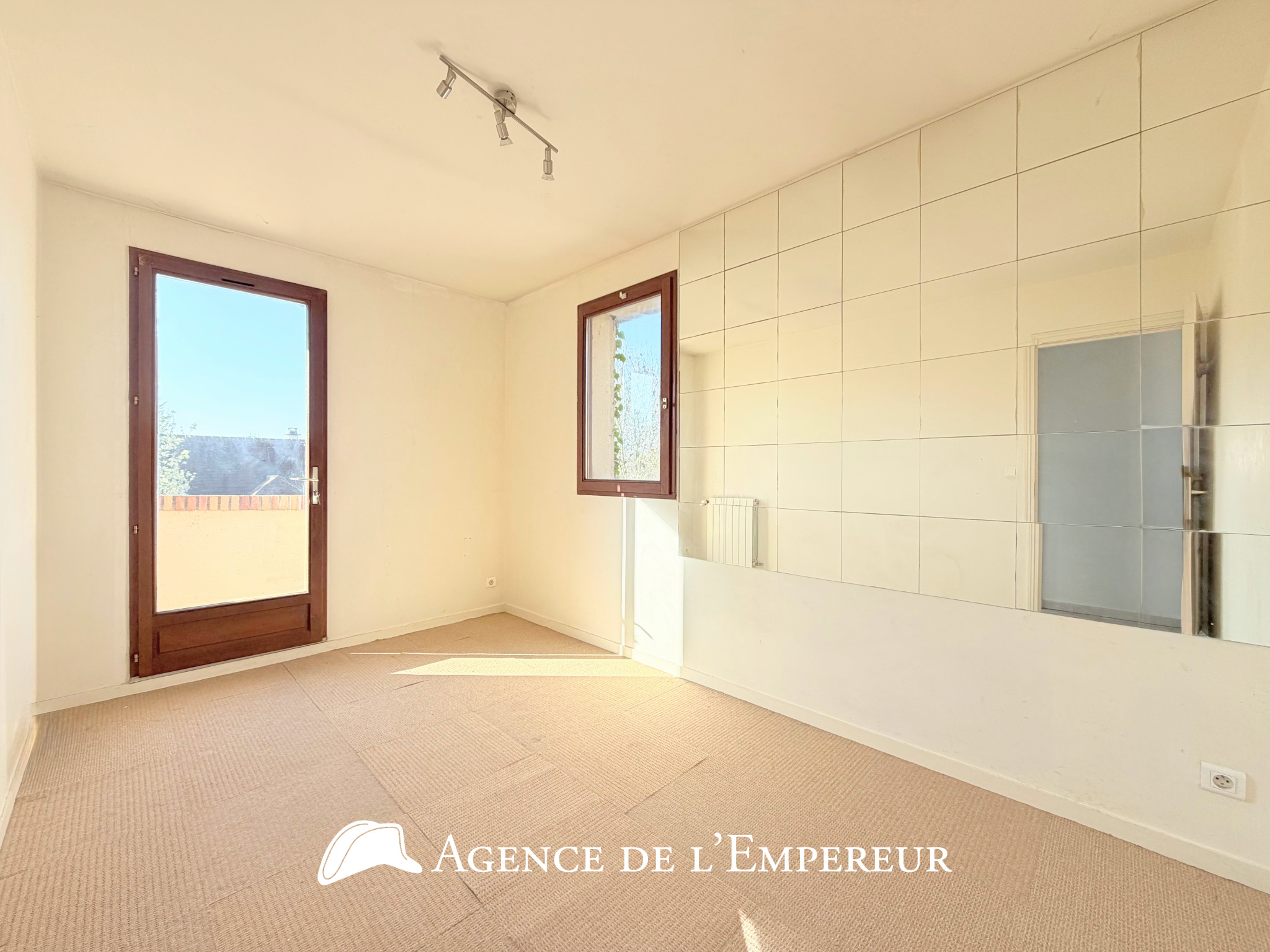 MAISON 7 PIÈCES BUZENVAL