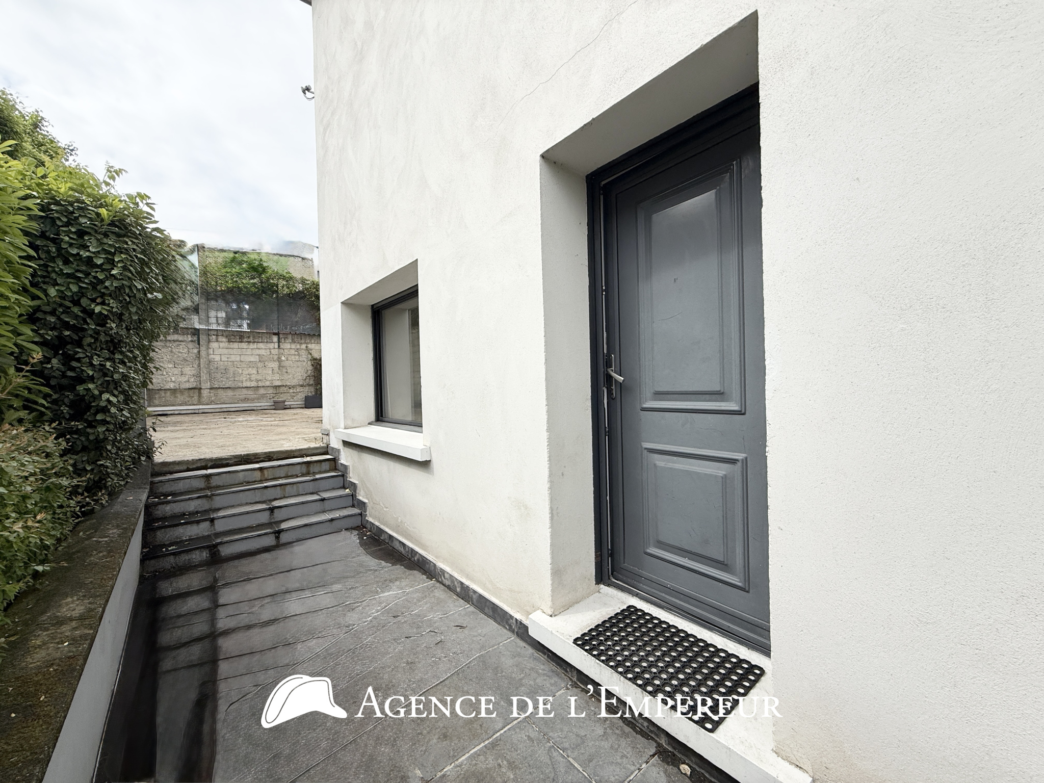 Rueil limite Suresnes