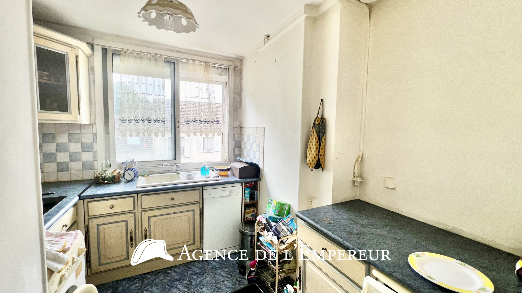 Appartement de 55 m2, cave et box - Les Closeaux