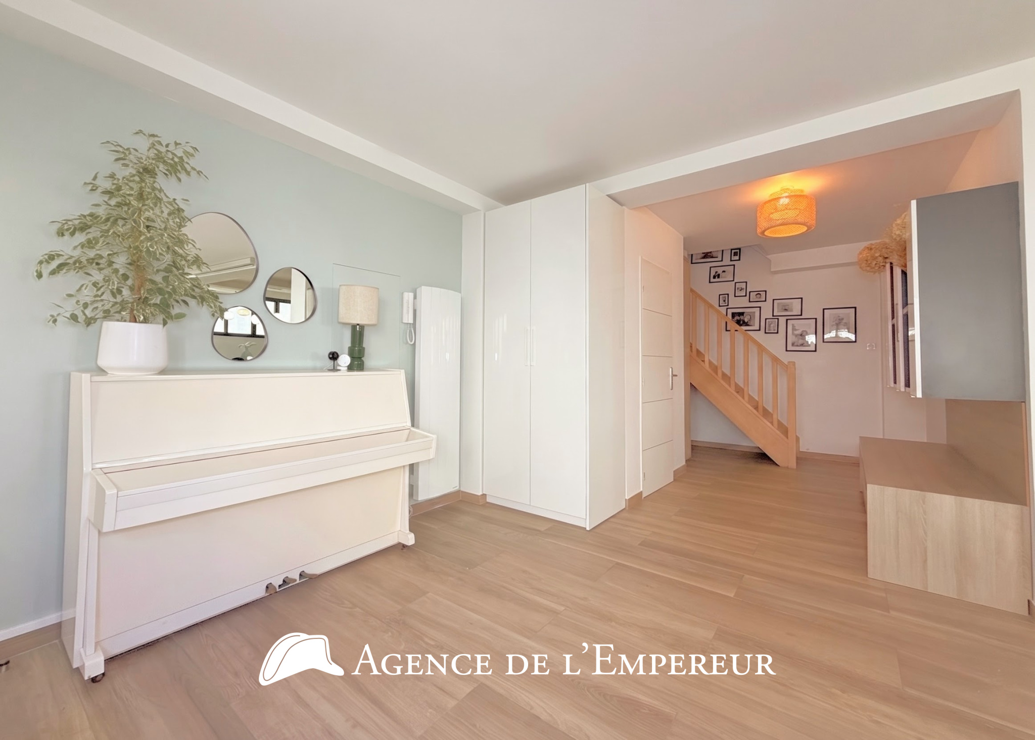 Maison contemporaine avec 120 m2 d'espace extérieur privatif   Rueil cœur de ville