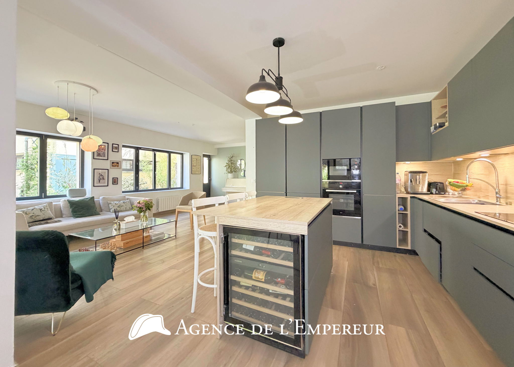 Maison contemporaine avec 120 m2 d'espace extérieur privatif   Rueil cœur de ville