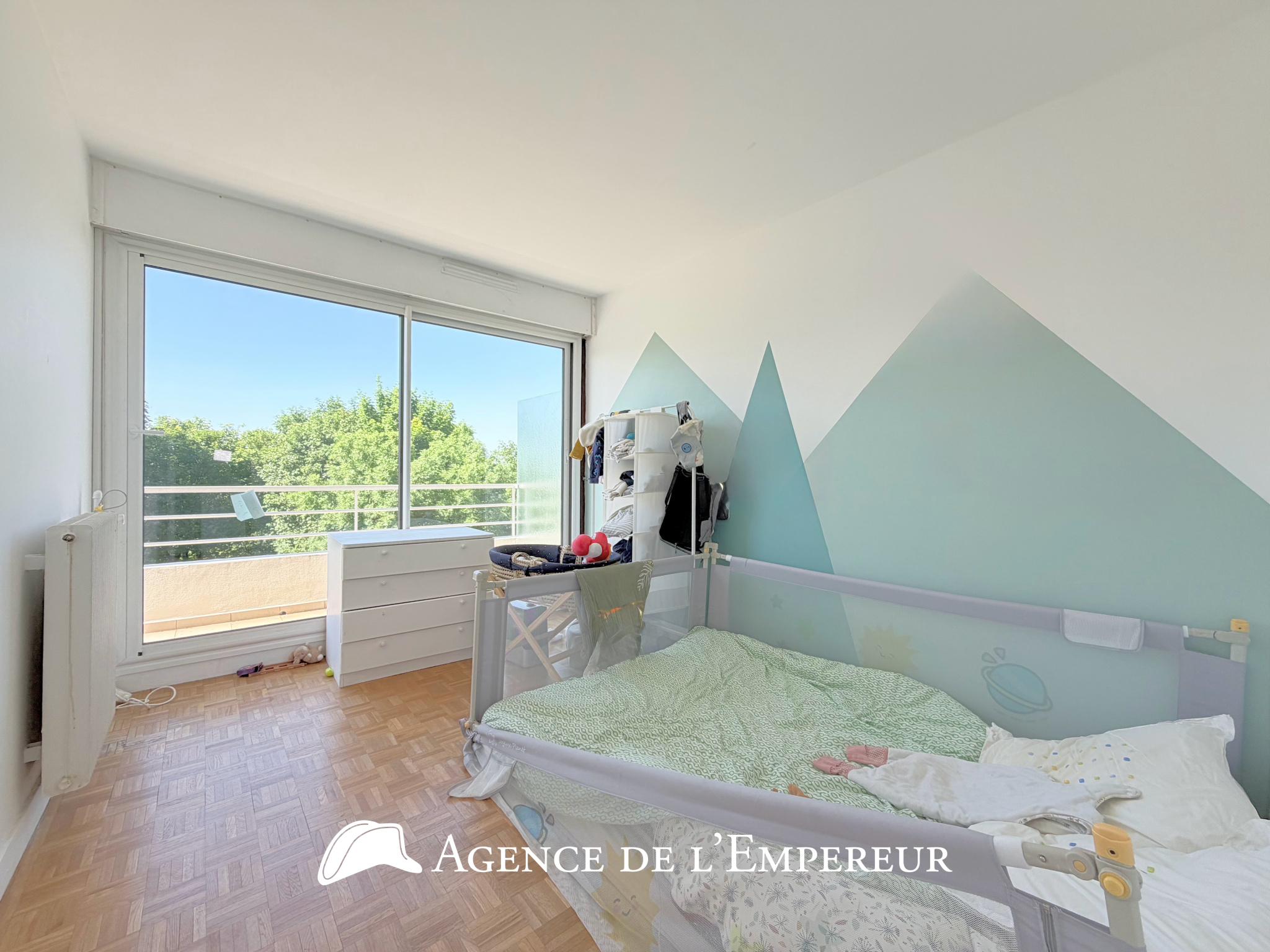 5 PIÈCES DERNIER ÉTAGE, 2 BALCONS, CAVE ET PARKING EN SS   BOIS-PRÉAU