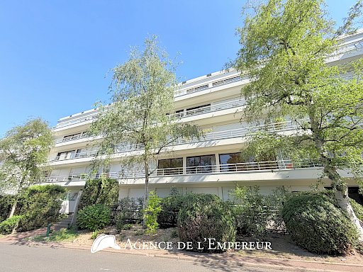 5 PIÈCES DERNIER ÉTAGE, 2 BALCONS, CAVE ET PARKING EN SS   BOIS-PRÉAU