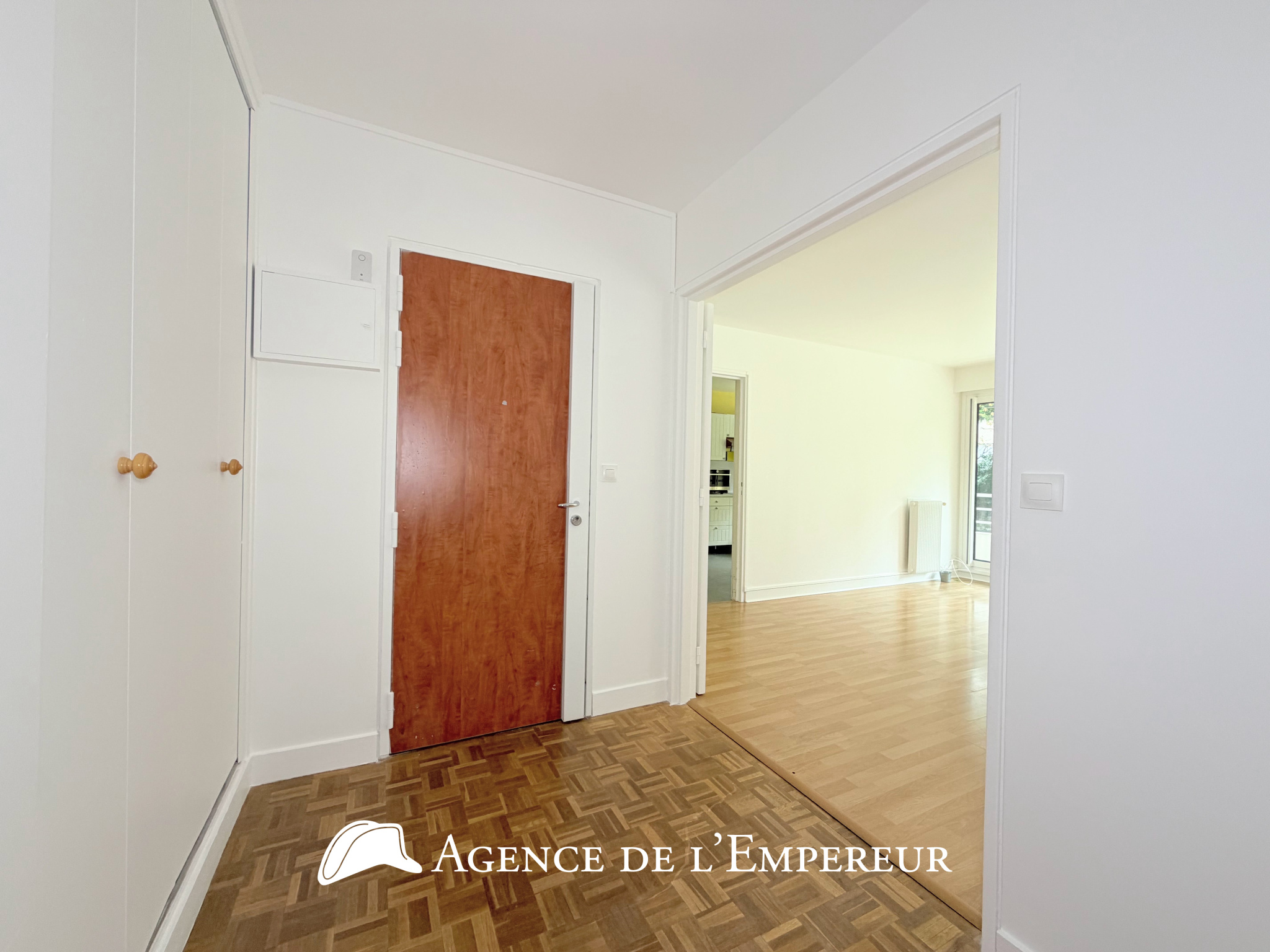 4 PIÈCES, 2 BALCONS, CAVE ET PARKING   BOIS-PRÉAU