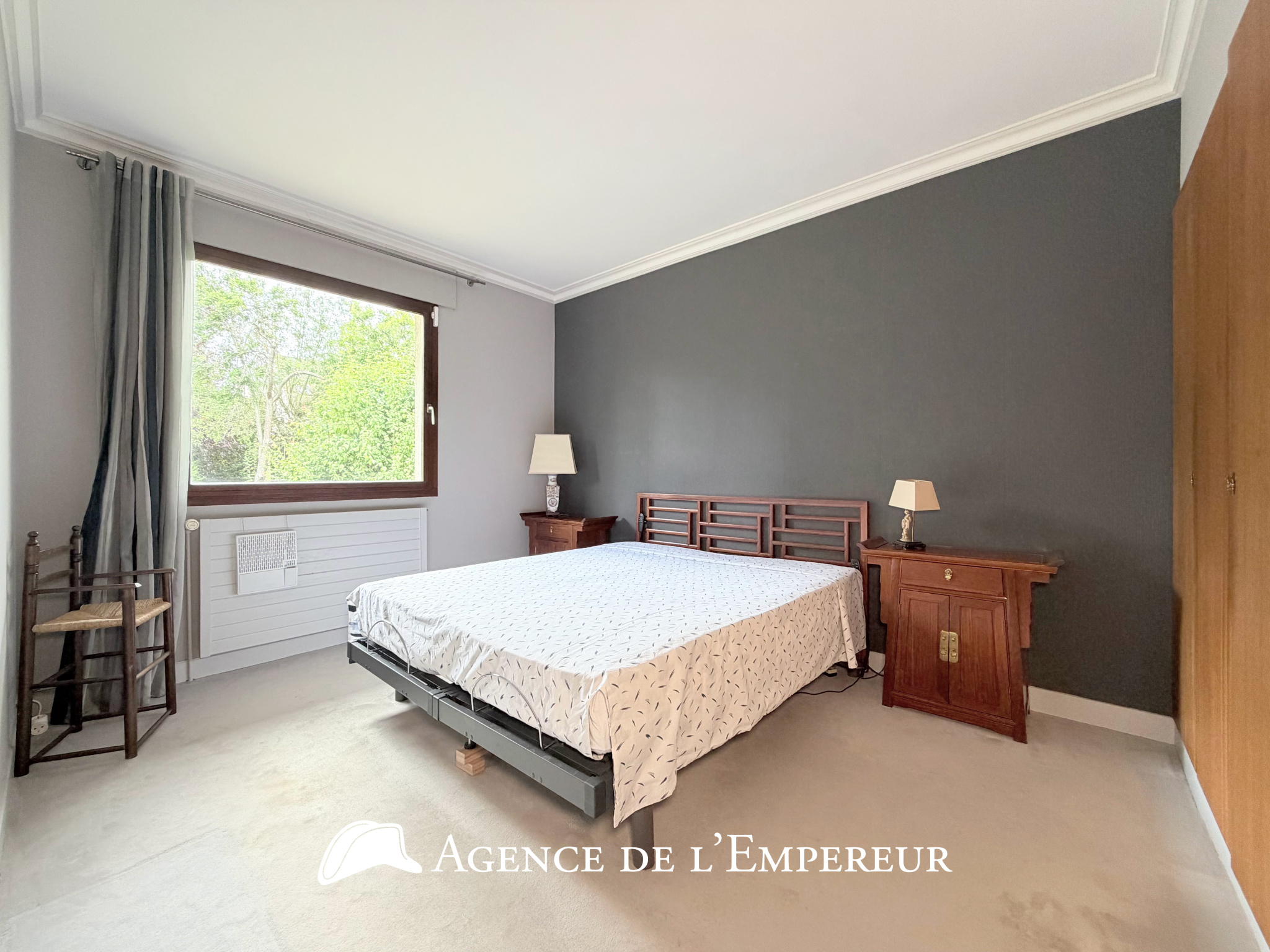 MAISON D'ARCHITECTE — 6 CHAMBRES — PARCELLE 1 190 m2
