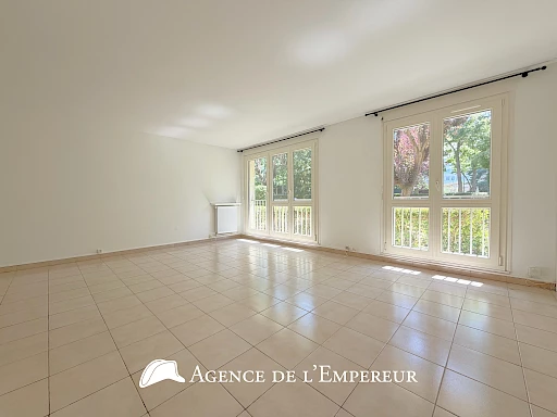 Appartement traversant 5 pièces - Rueil Buzenval