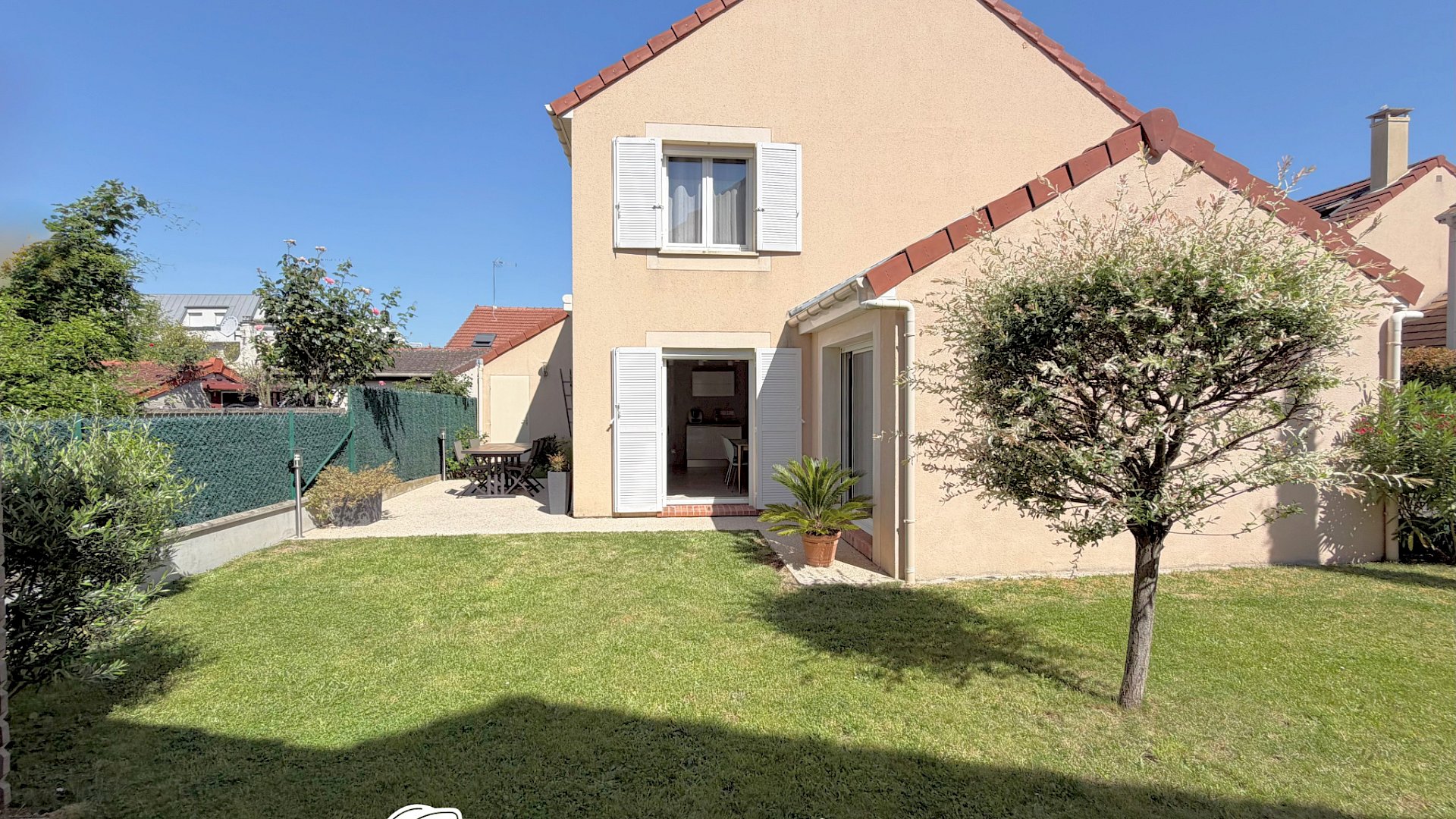 MAISON 4 CHAMBRES NANTERRE, PROCHE RUEIL